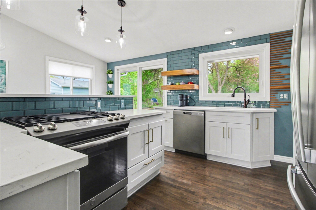 2702 Cranbrook Road, Ann Arbor, MI, 48104-6516