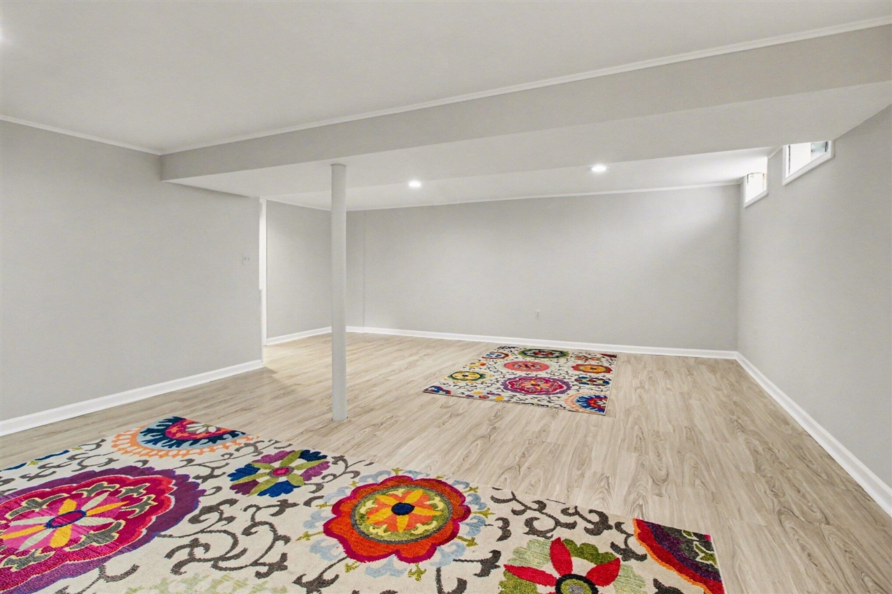 2702 Cranbrook Road, Ann Arbor, MI, 48104-6516