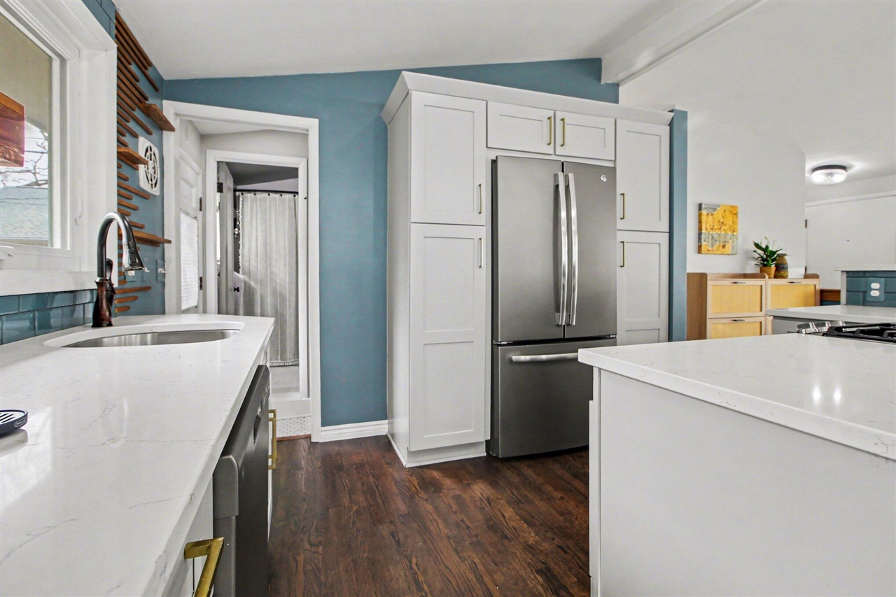 2702 Cranbrook Road, Ann Arbor, MI, 48104-6516