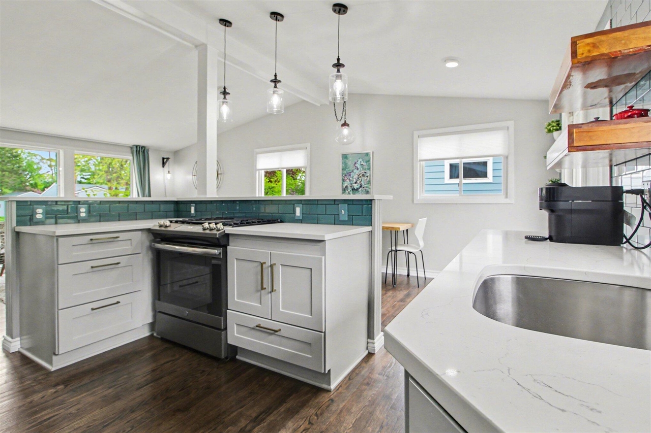2702 Cranbrook Road, Ann Arbor, MI, 48104-6516