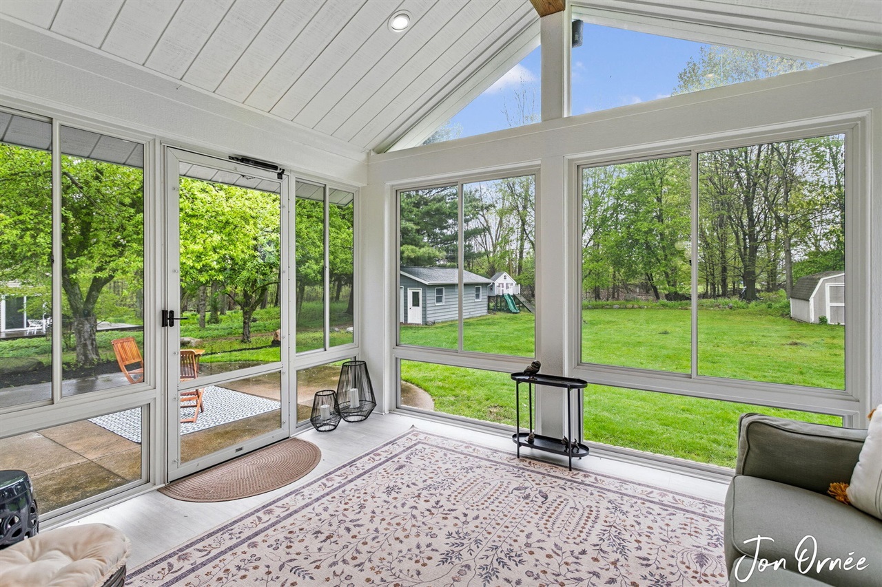 697 Morningside Drive, Holland, MI, 49423-9118