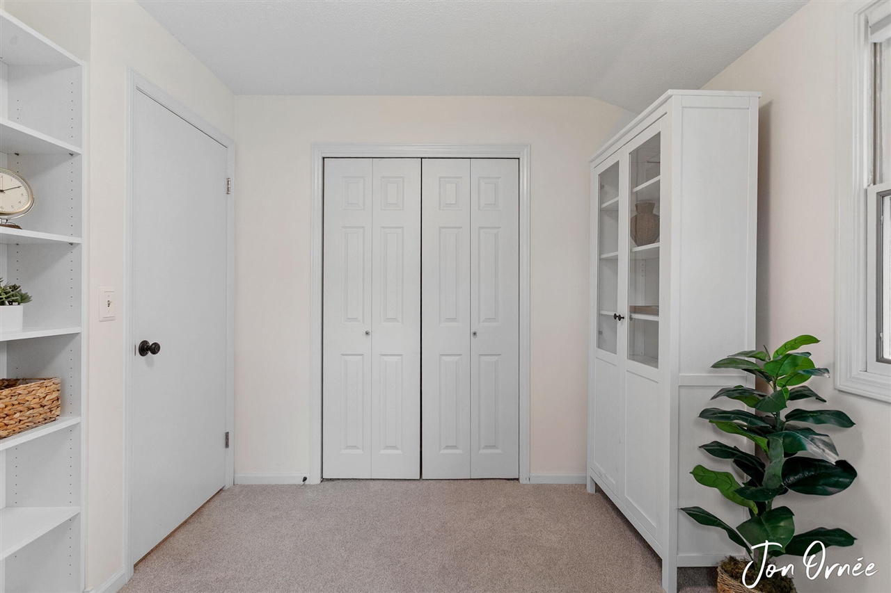 697 Morningside Drive, Holland, MI, 49423-9118