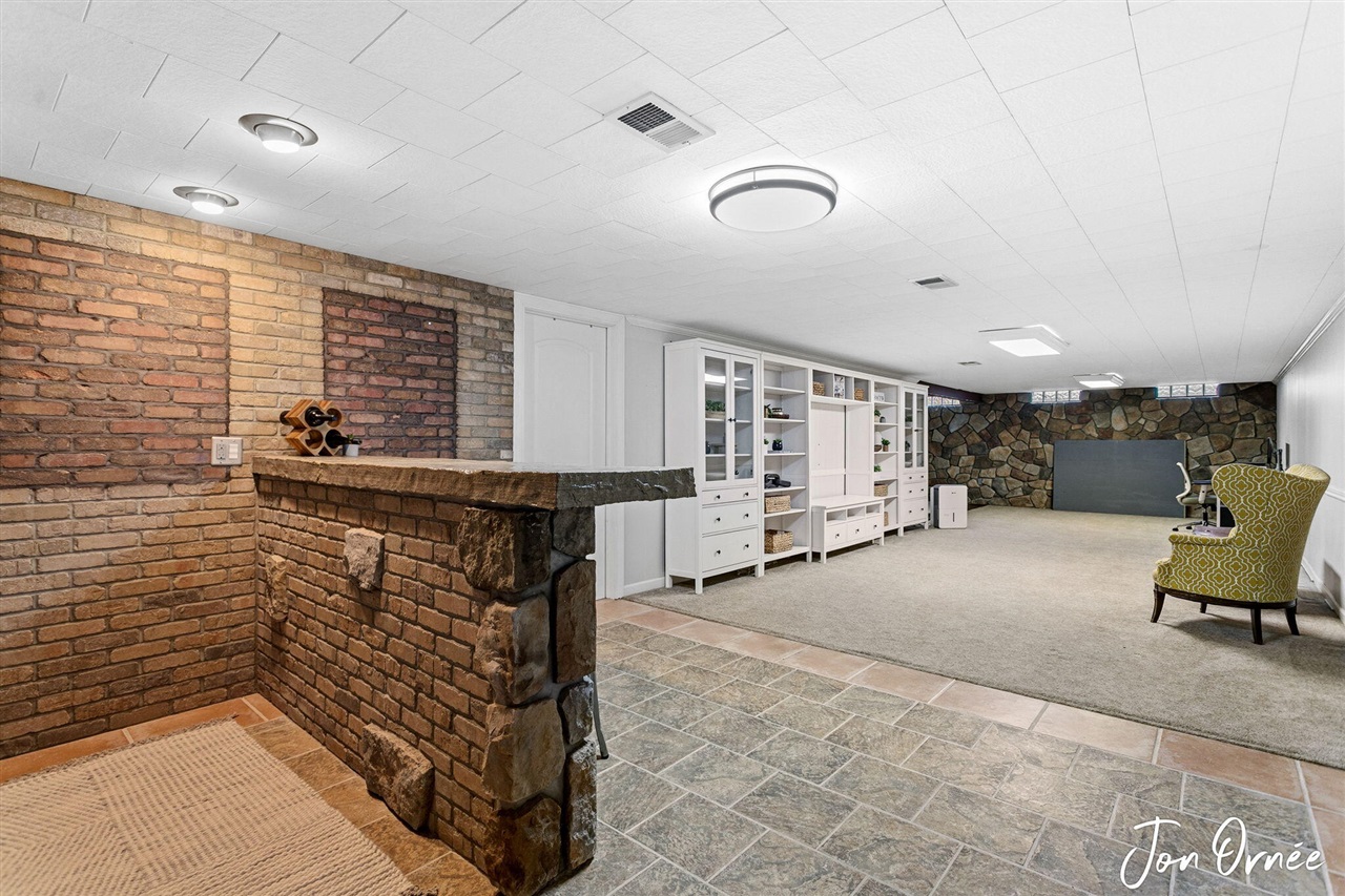 697 Morningside Drive, Holland, MI, 49423-9118