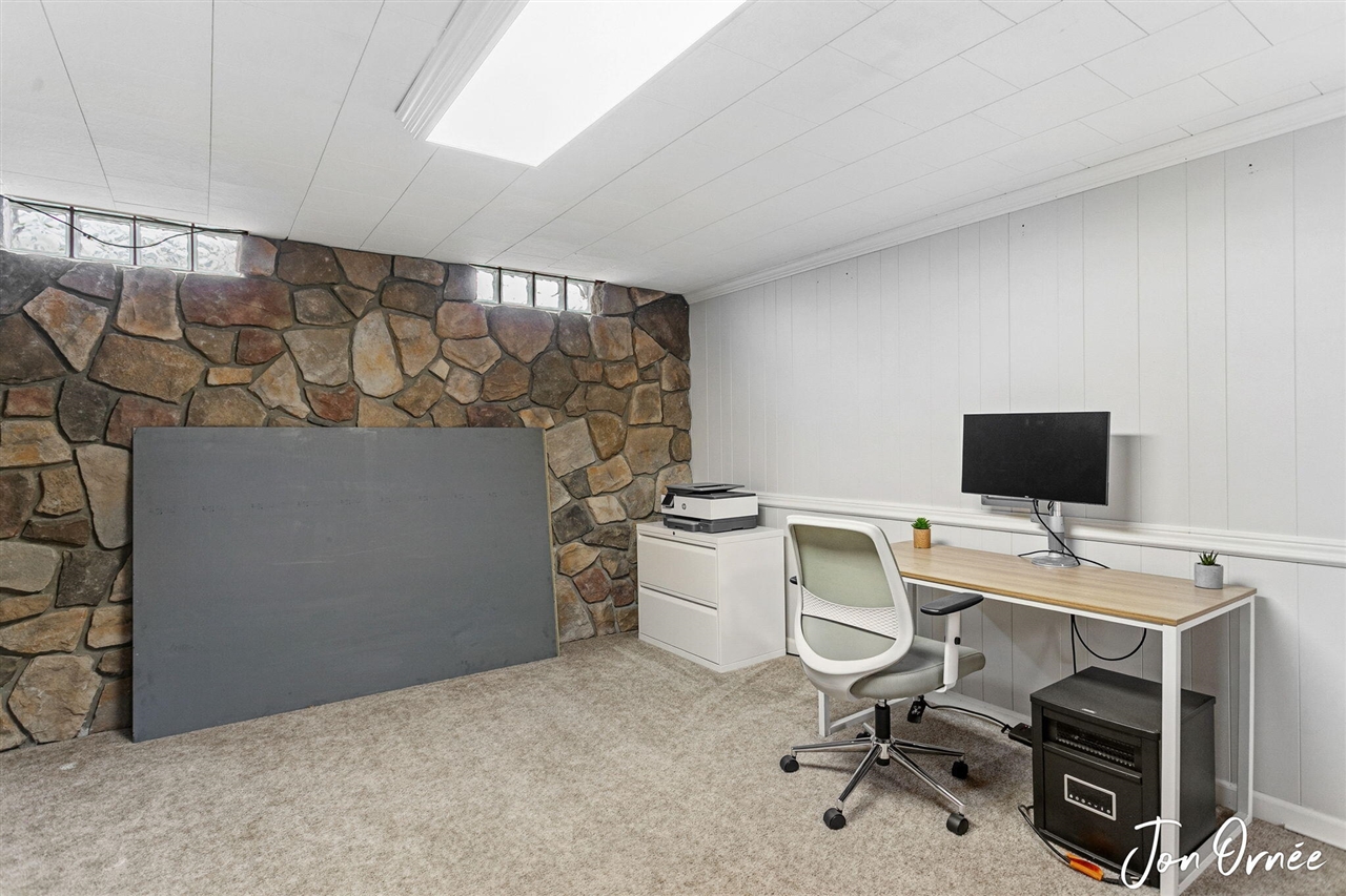 697 Morningside Drive, Holland, MI, 49423-9118
