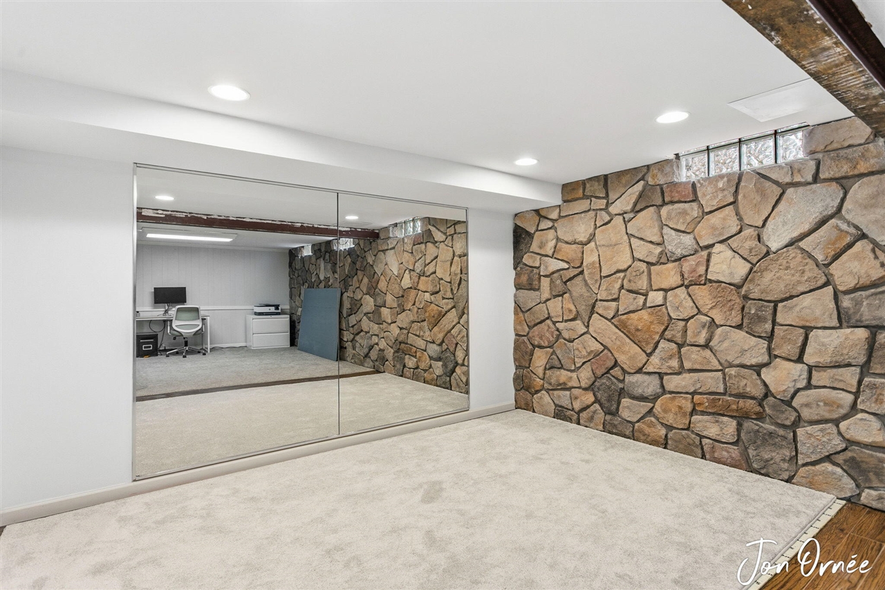 697 Morningside Drive, Holland, MI, 49423-9118