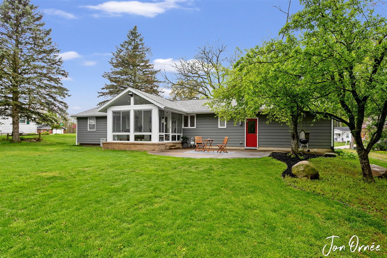 697 Morningside Drive, Holland, MI, 49423-9118
