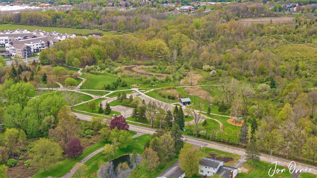 697 Morningside Drive, Holland, MI, 49423-9118