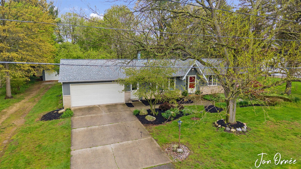 697 Morningside Drive, Holland, MI, 49423-9118