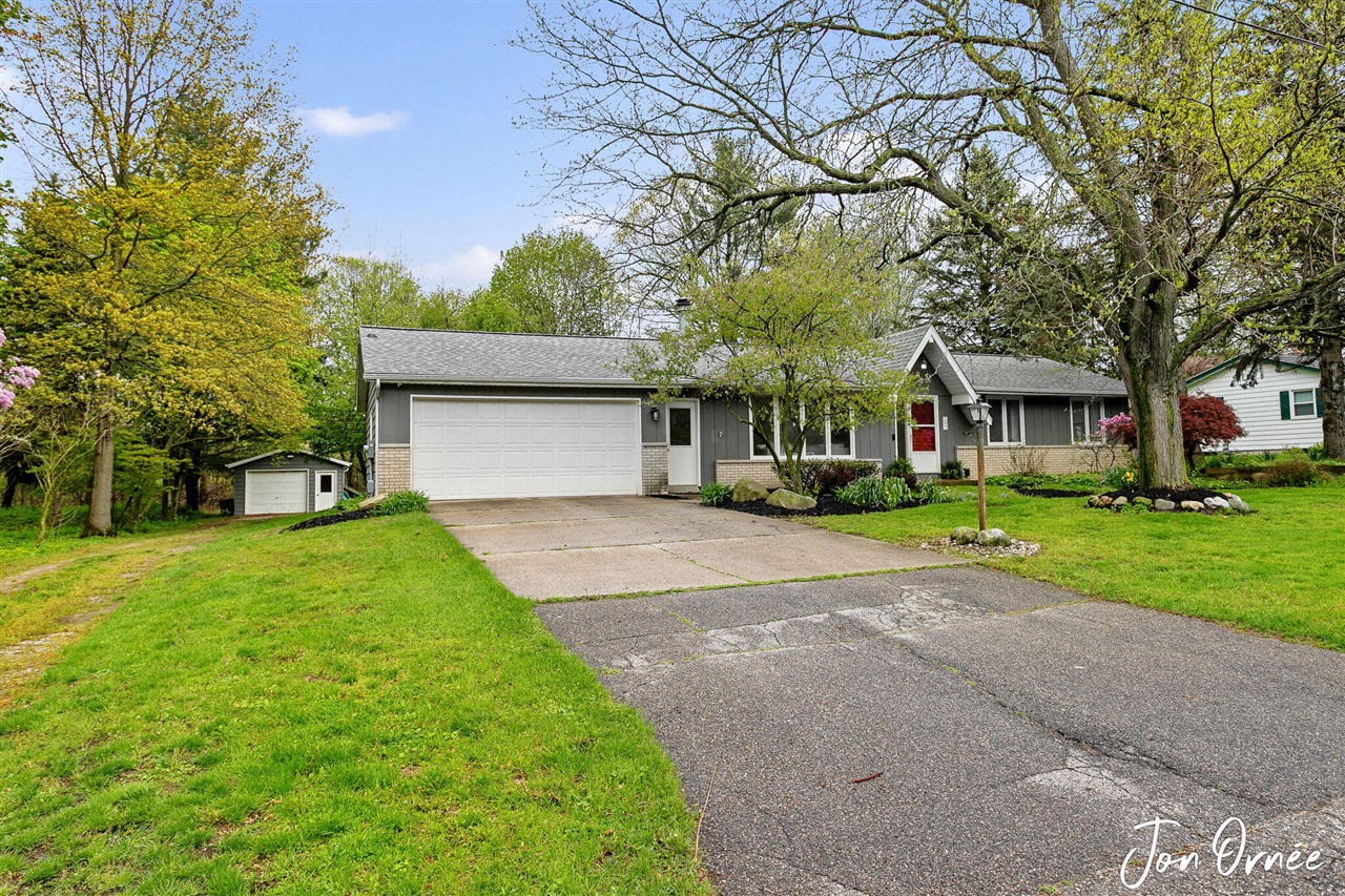 697 Morningside Drive, Holland, MI, 49423-9118