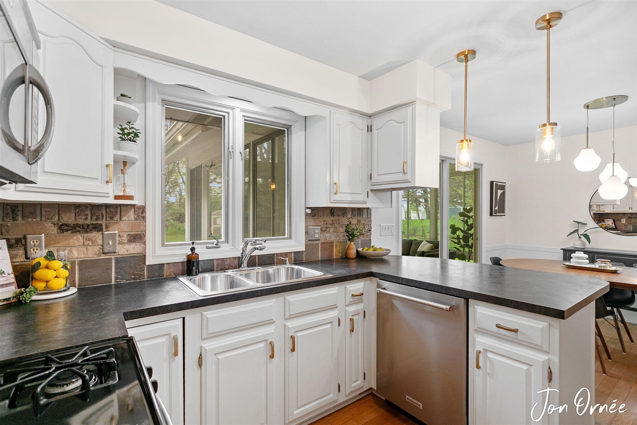 697 Morningside Drive, Holland, MI, 49423-9118