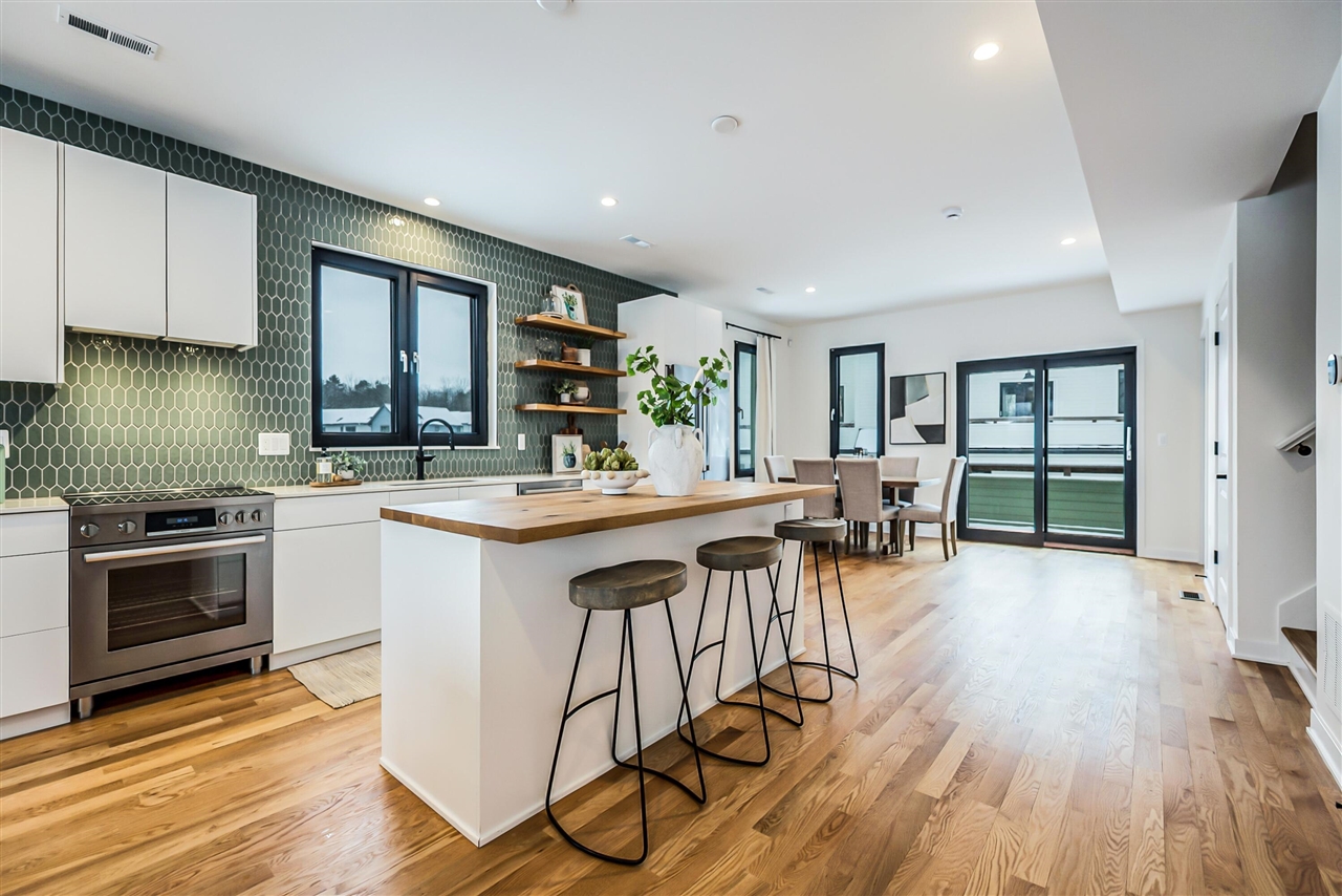 2292 Greenway Trail, Ann Arbor, MI, 48104