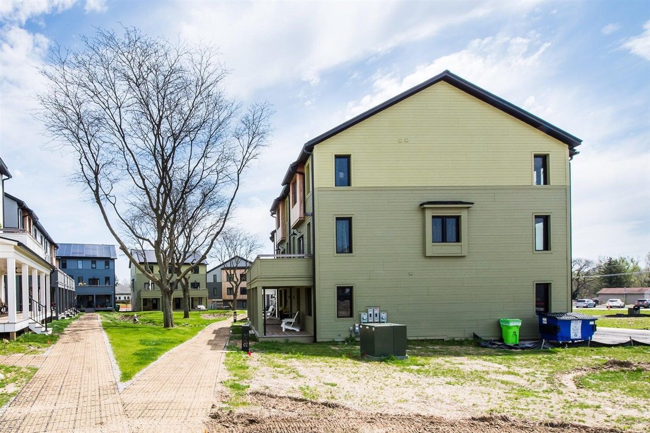 2292 Greenway Trail, Ann Arbor, MI, 48104