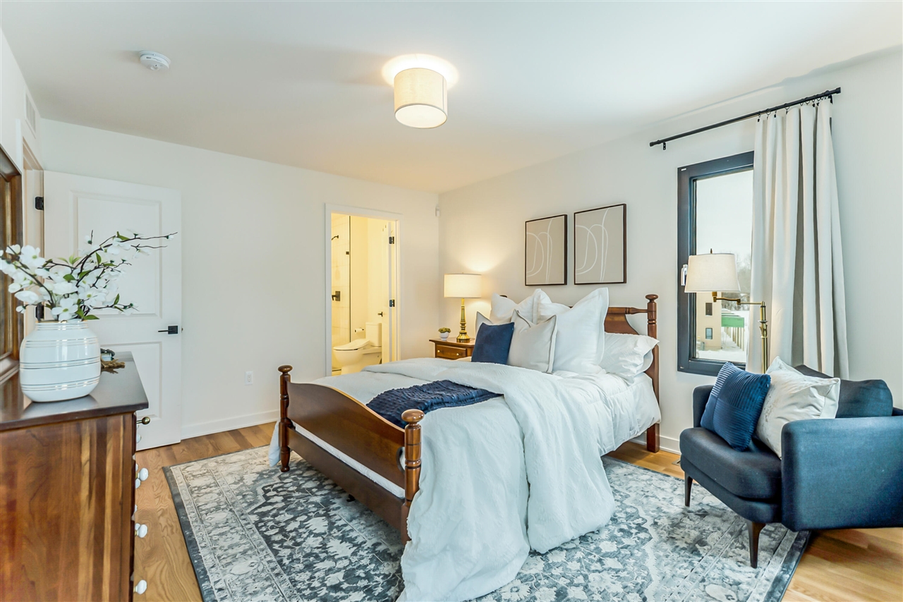 2292 Greenway Trail, Ann Arbor, MI, 48104