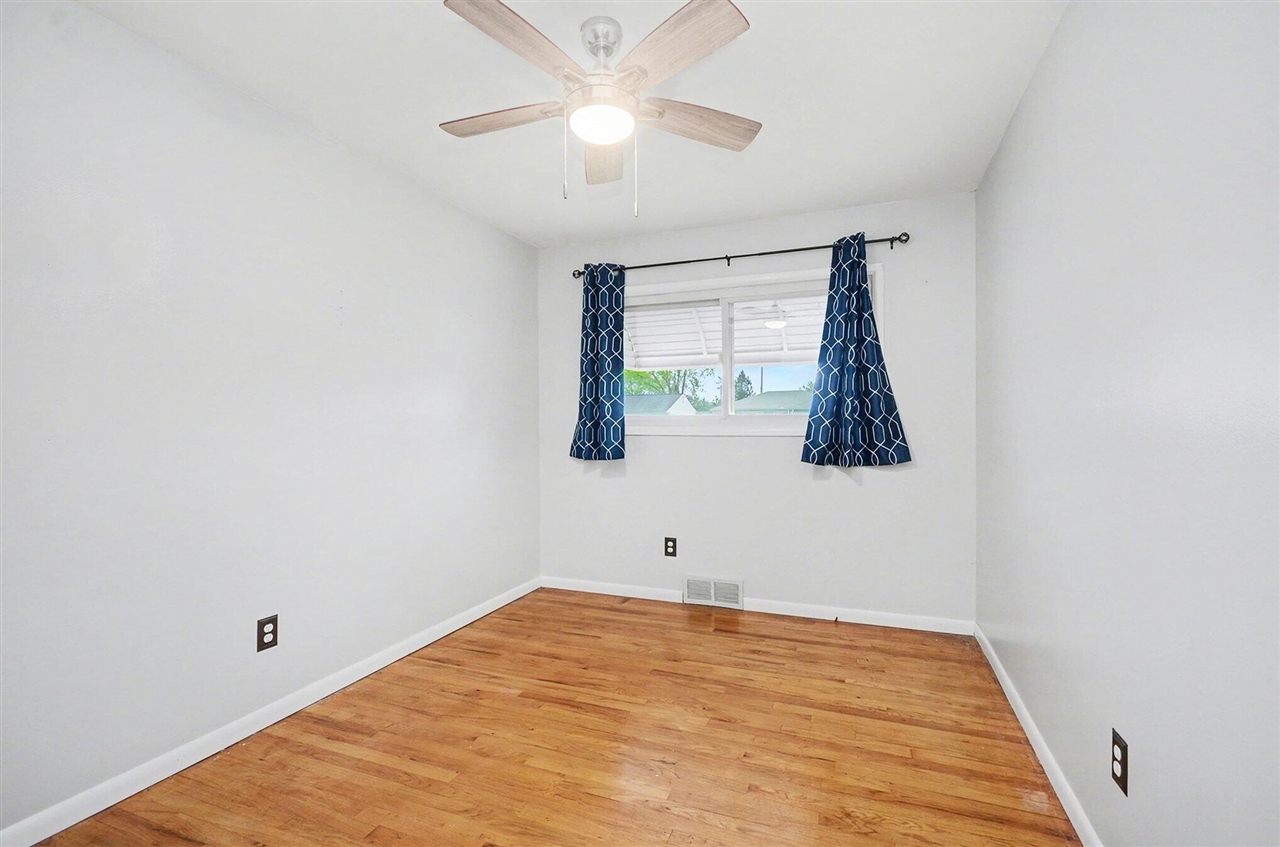 32517 Avondale Street, Westland, MI, 48186-8904