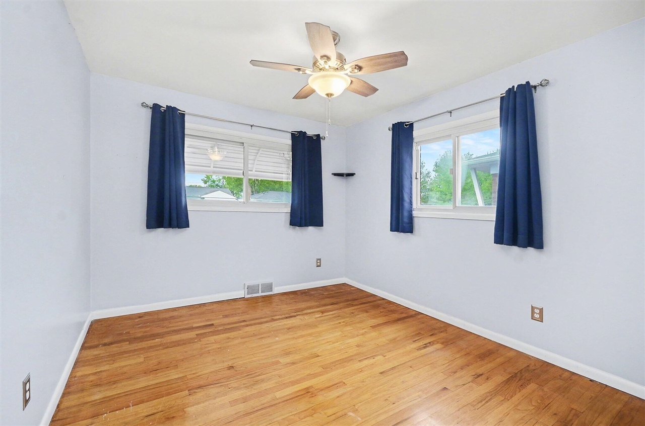 32517 Avondale Street, Westland, MI, 48186-8904
