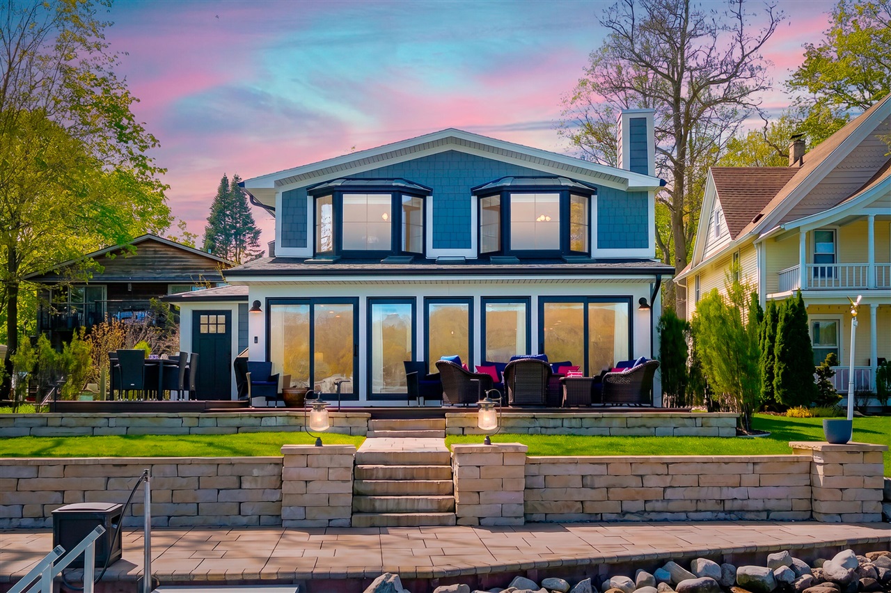 279 S Gull Lake Drive, Richland, MI, 49083