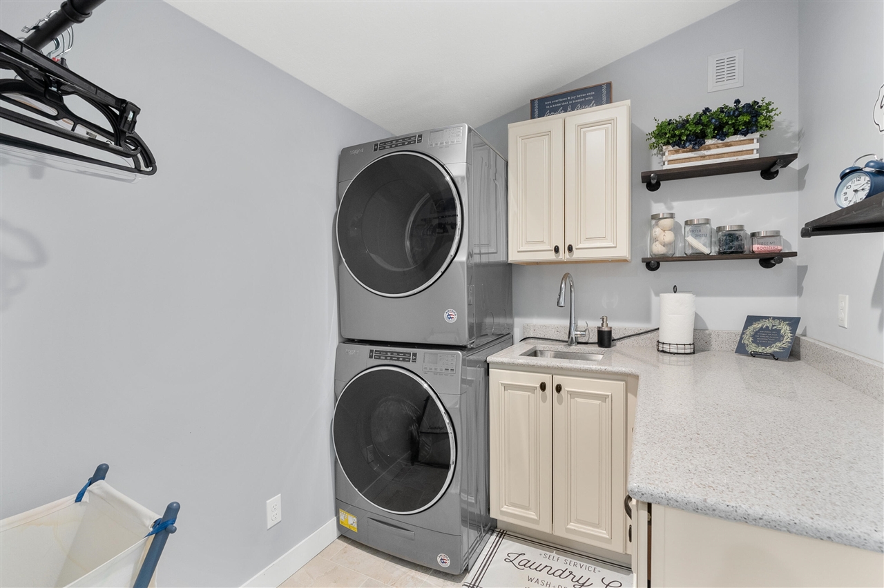 279 S Gull Lake Drive, Richland, MI, 49083