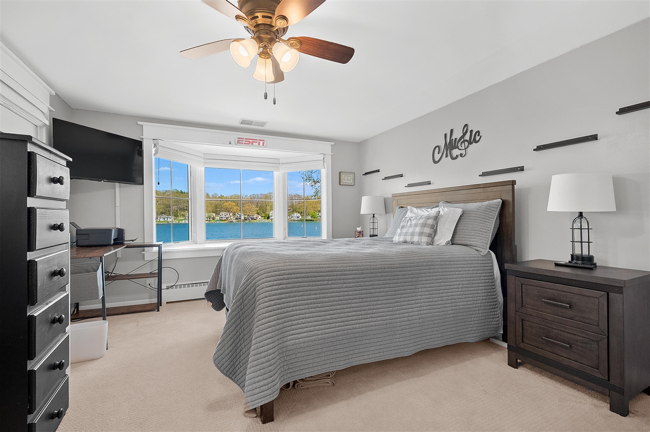 279 S Gull Lake Drive, Richland, MI, 49083