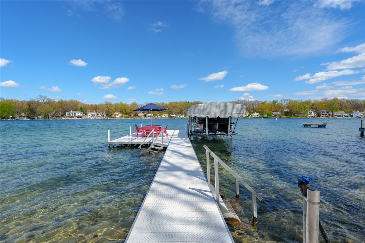 279 S Gull Lake Drive, Richland, MI, 49083