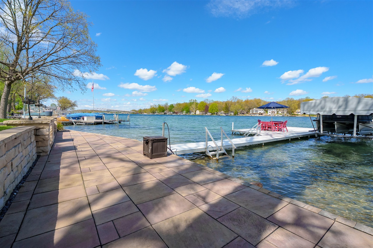 279 S Gull Lake Drive, Richland, MI, 49083