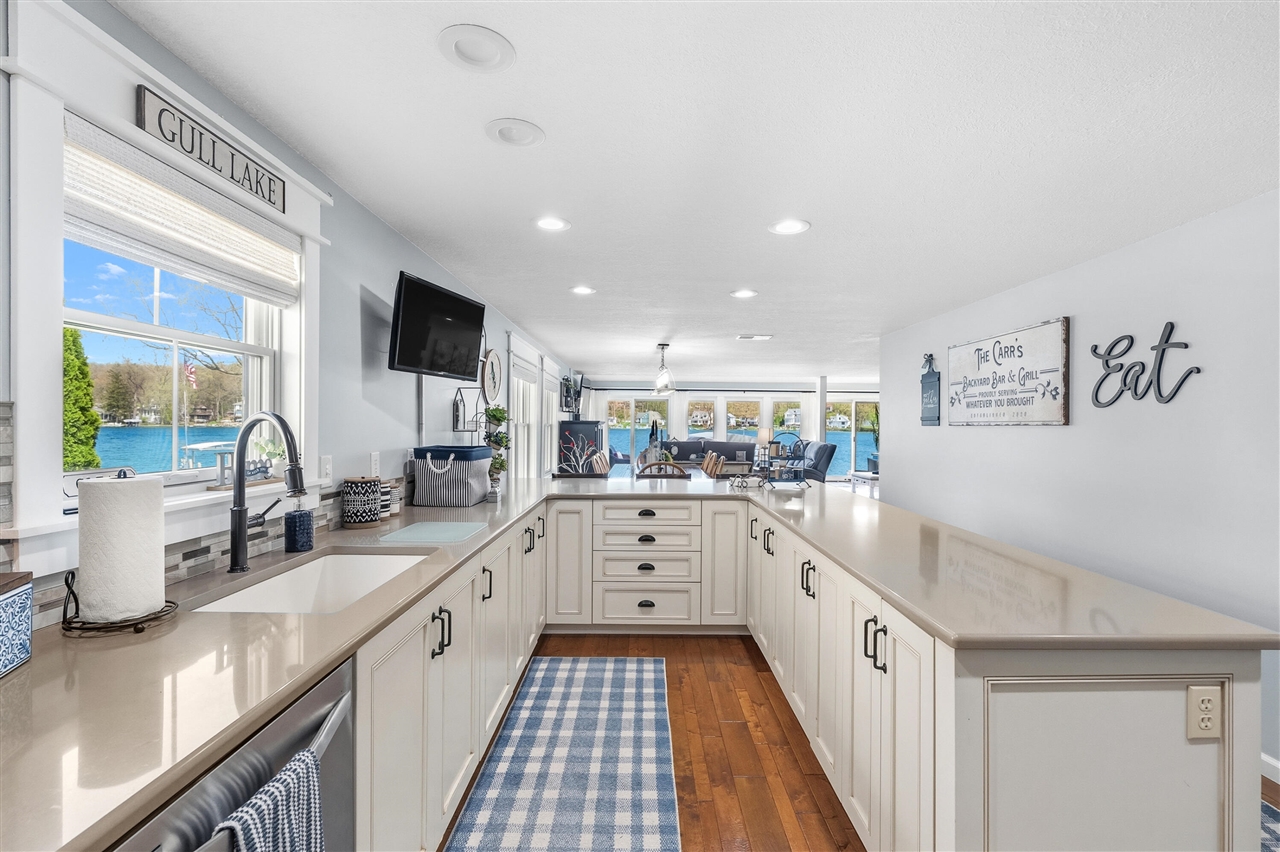 279 S Gull Lake Drive, Richland, MI, 49083