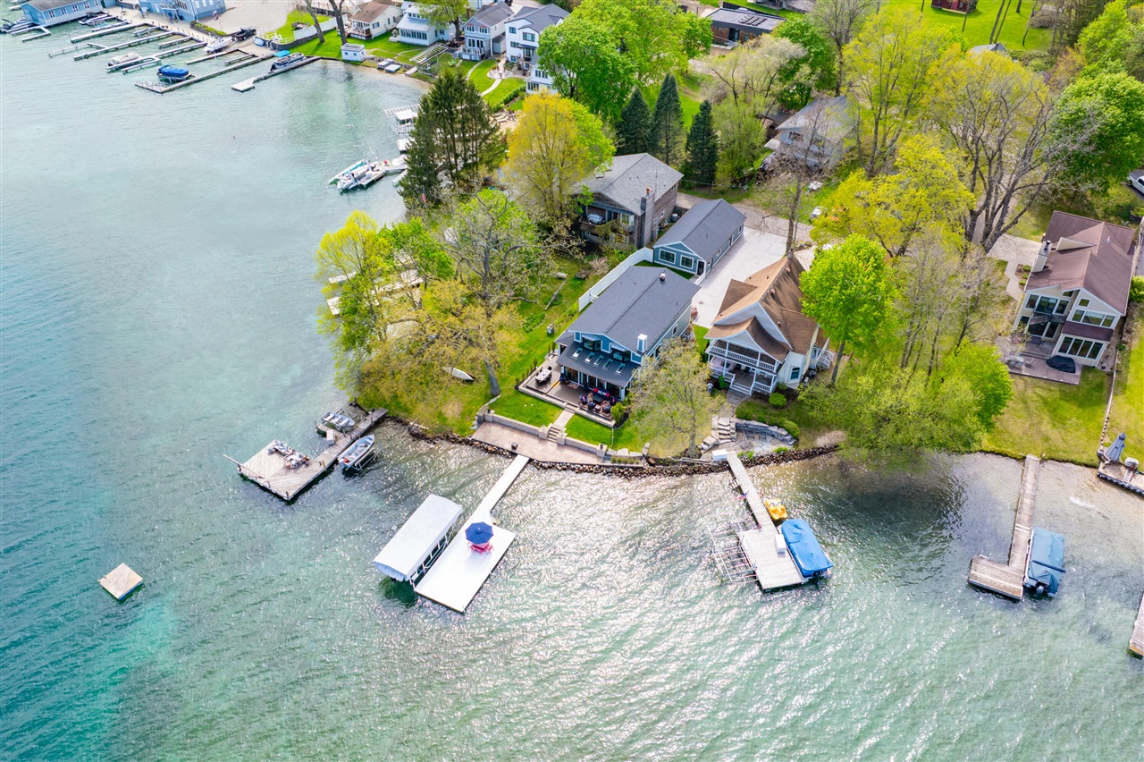 279 S Gull Lake Drive, Richland, MI, 49083