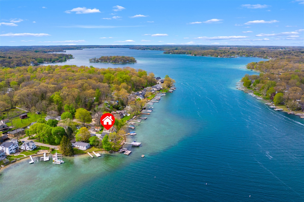 279 S Gull Lake Drive, Richland, MI, 49083