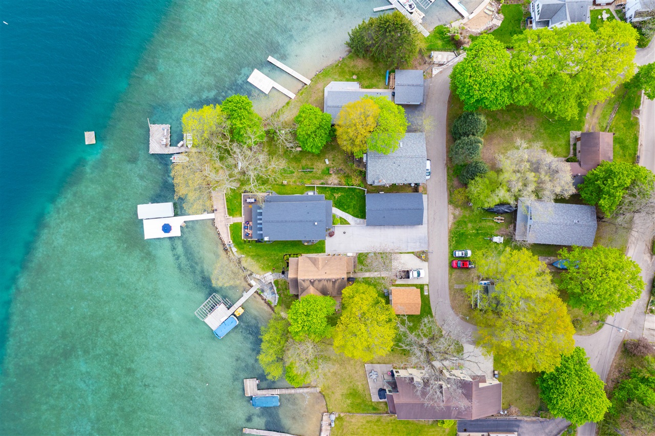 279 S Gull Lake Drive, Richland, MI, 49083