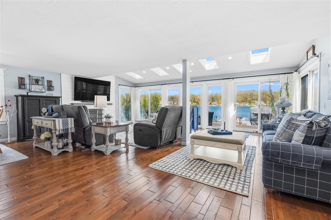 279 S Gull Lake Drive, Richland, MI, 49083