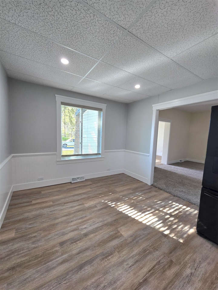 130 N 10th Street, Edmore, MI, 48829-8372