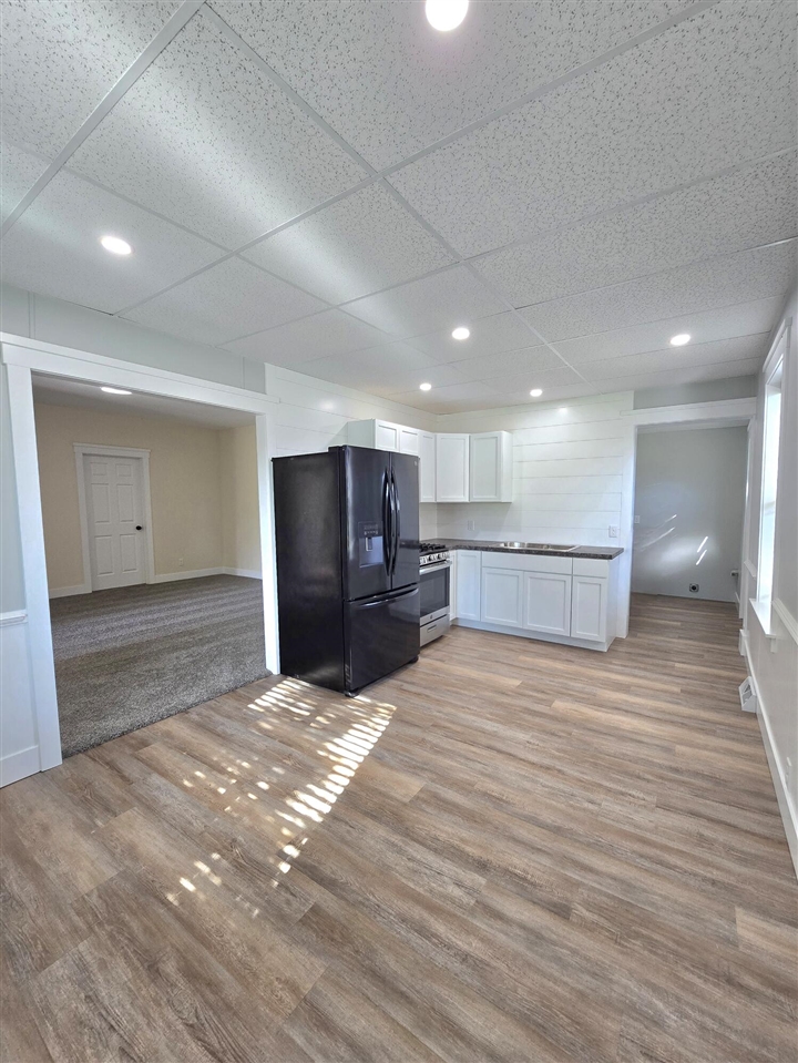 130 N 10th Street, Edmore, MI, 48829-8372