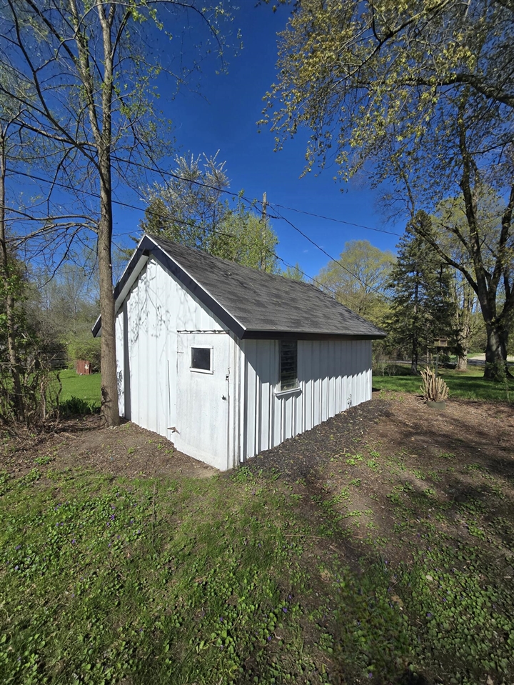 130 N 10th Street, Edmore, MI, 48829-8372