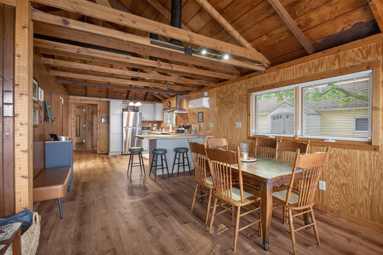 246 Ackerson Lake Drive, Jackson, MI, 49201-8755