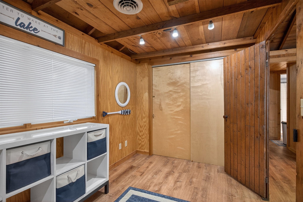 246 Ackerson Lake Drive, Jackson, MI, 49201-8755