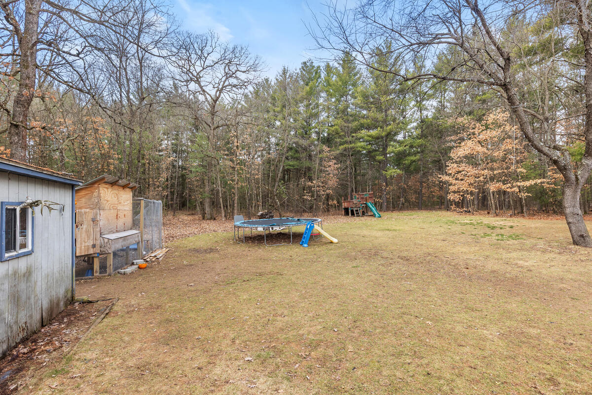 8233 Beech Avenue, Howard City, MI, 49329-9086