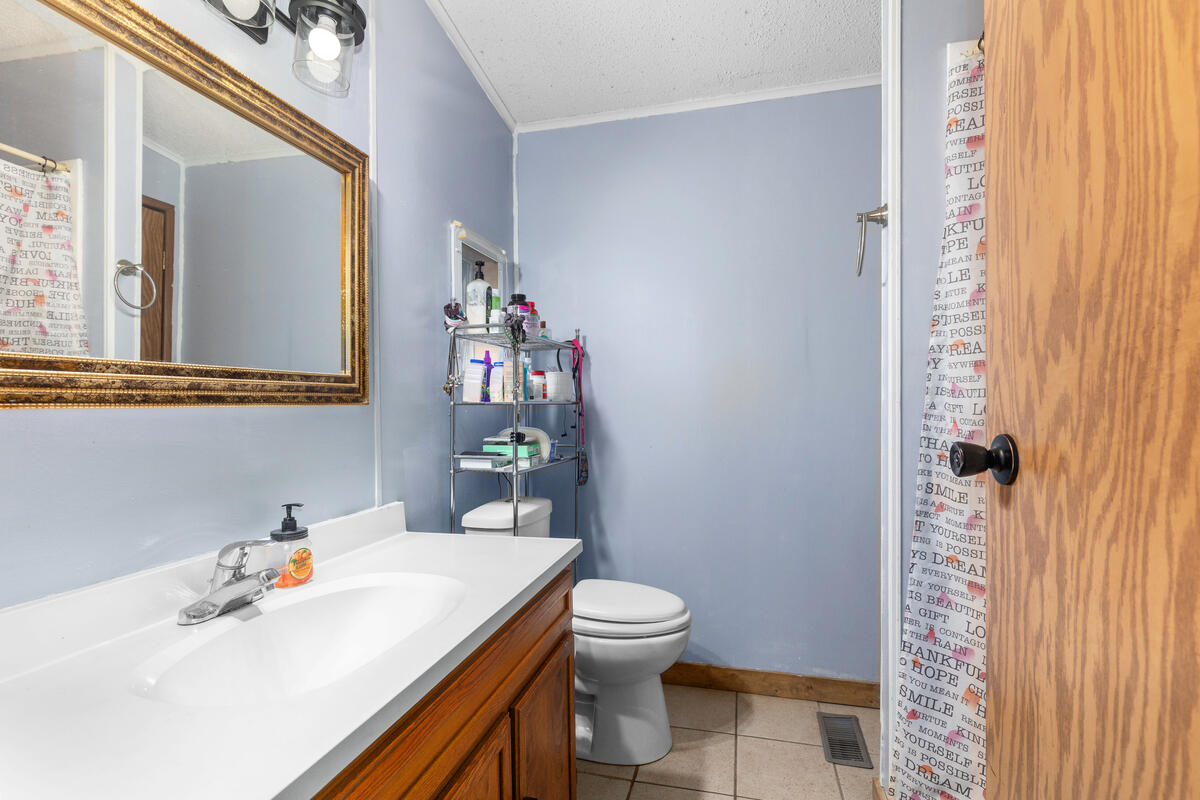 8233 Beech Avenue, Howard City, MI, 49329-9086