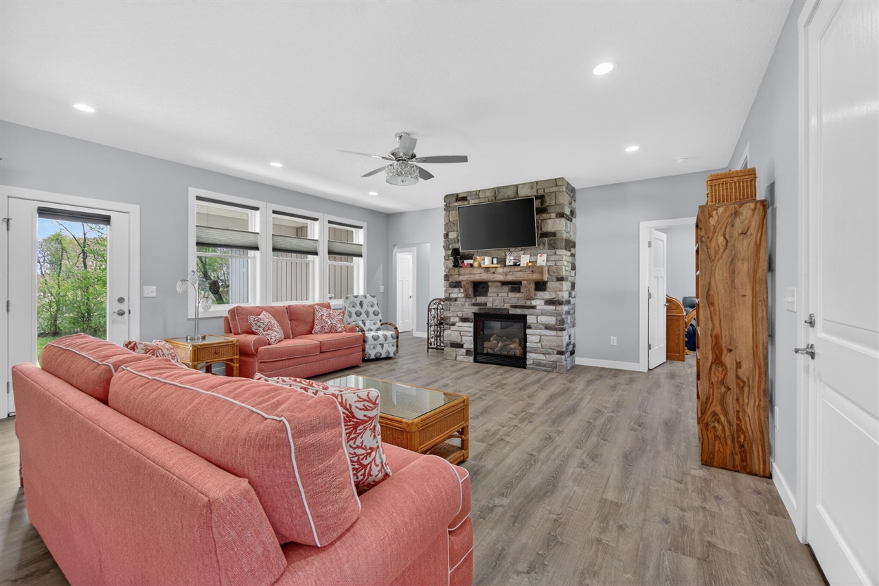 6313 Sweet Clover Hills Drive, Jonesville, MI, 49250-9123