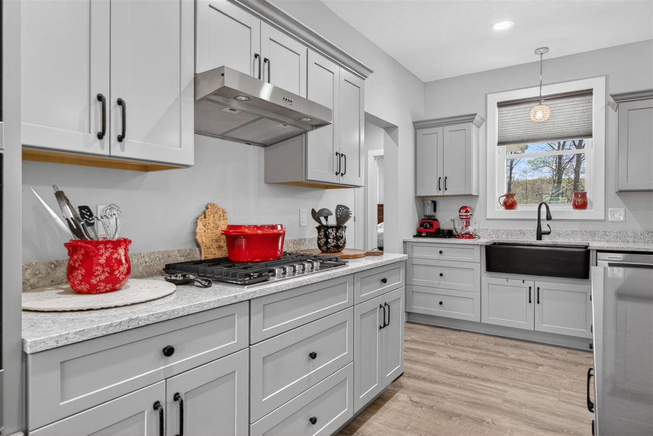 6313 Sweet Clover Hills Drive, Jonesville, MI, 49250-9123