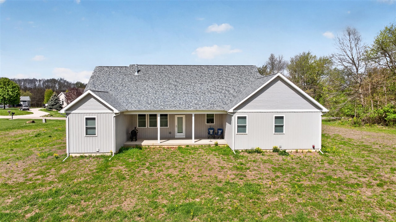 6313 Sweet Clover Hills Drive, Jonesville, MI, 49250-9123