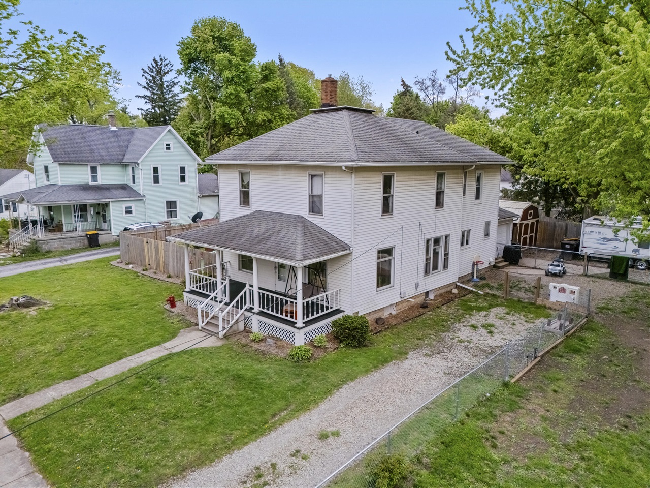 142 S West Street, Hillsdale, MI, 49242-1953