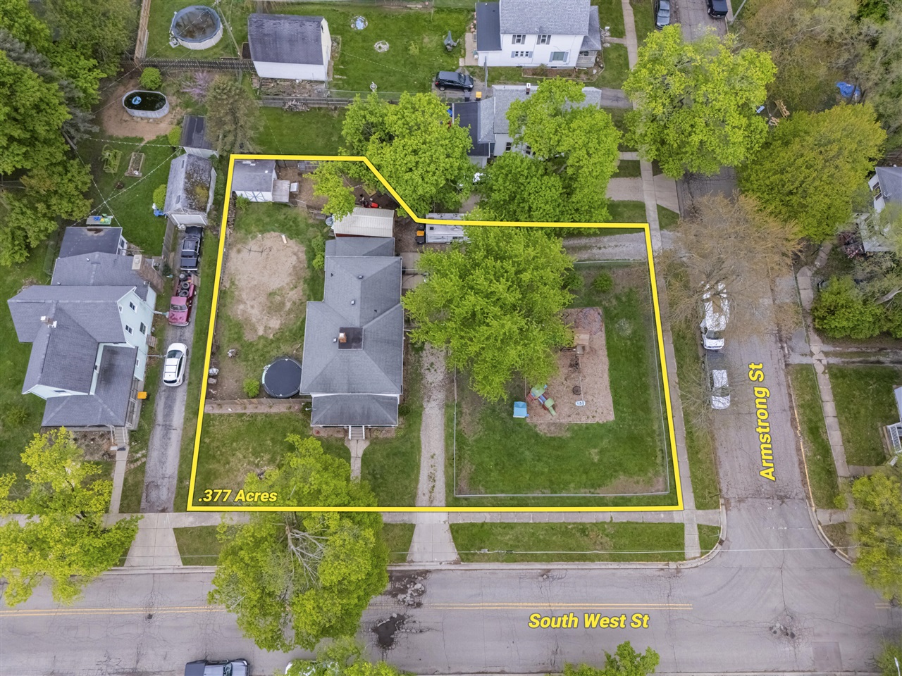 142 S West Street, Hillsdale, MI, 49242-1953