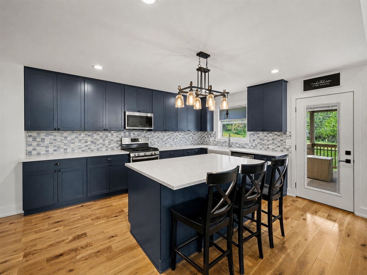 4th image of 8300 Grand River Dr, Ada, MI 49301 | MLS# 70528955