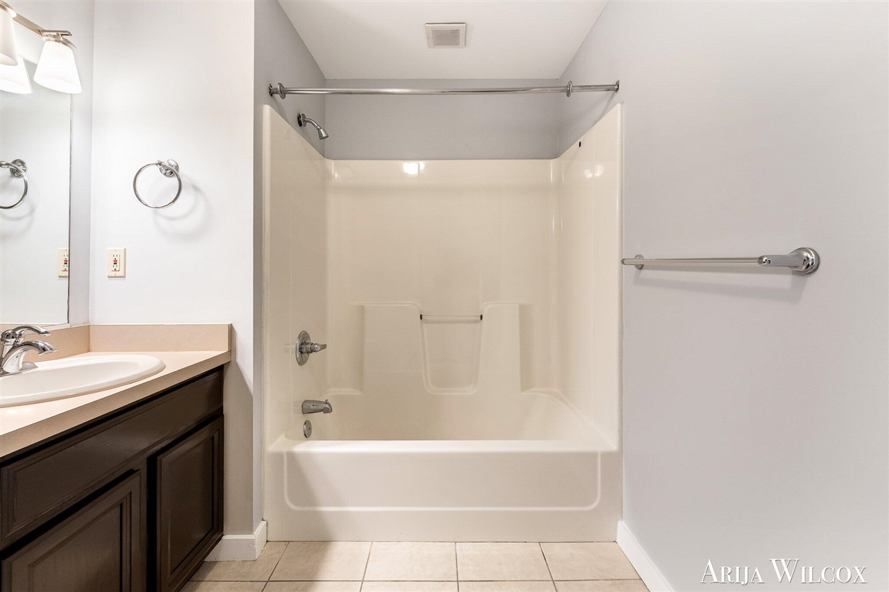 940 Monroe Avenue UNIT&nbsp;531, Grand Rapids, MI, 49503-1489