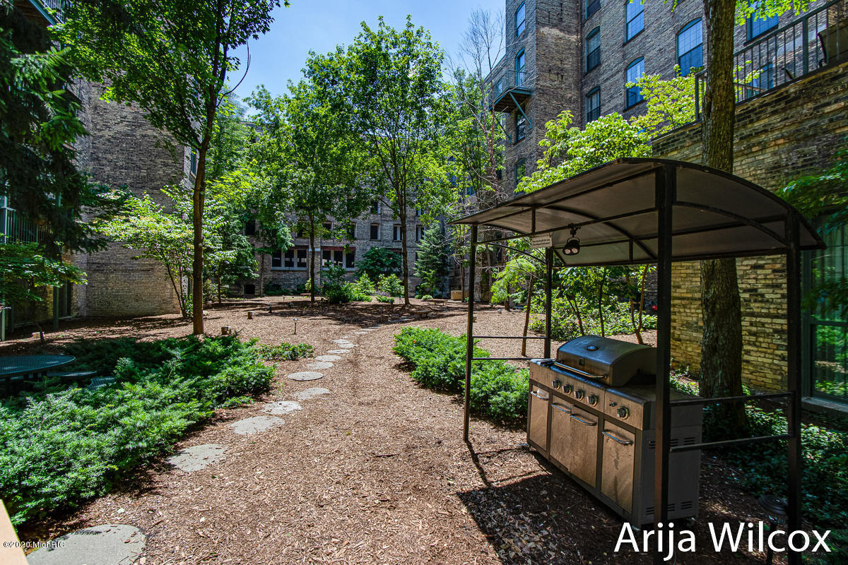 940 Monroe Avenue UNIT&nbsp;531, Grand Rapids, MI, 49503-1489