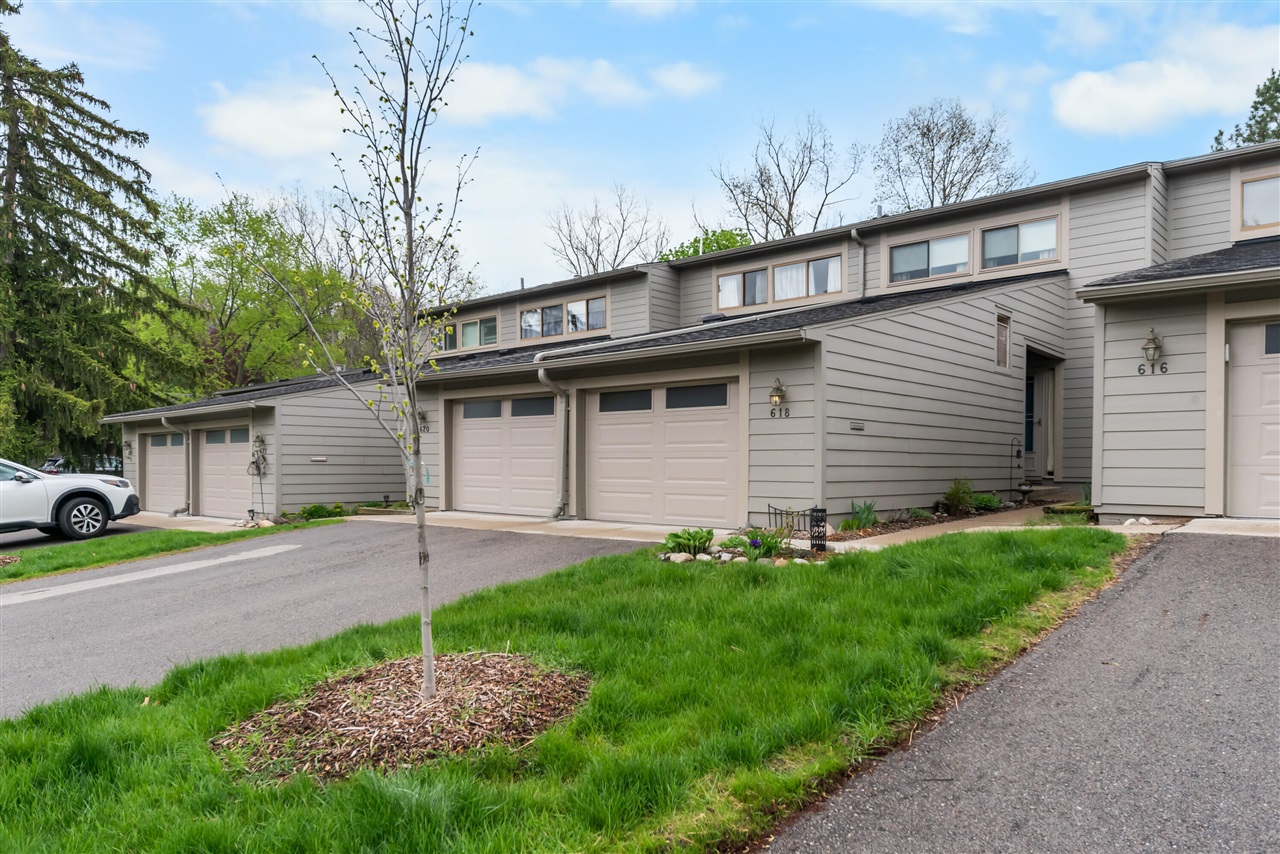 618 Watersedge Drive, Ann Arbor, MI, 48105-2515