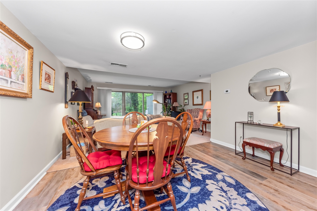 618 Watersedge Drive, Ann Arbor, MI, 48105-2515