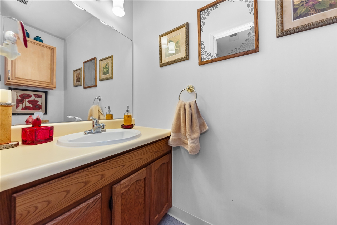618 Watersedge Drive, Ann Arbor, MI, 48105-2515