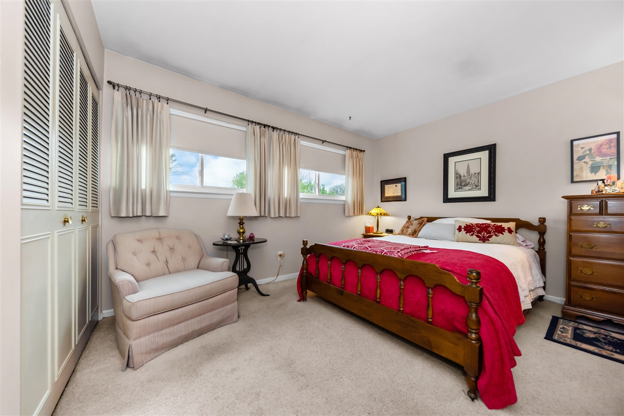 618 Watersedge Drive, Ann Arbor, MI, 48105-2515