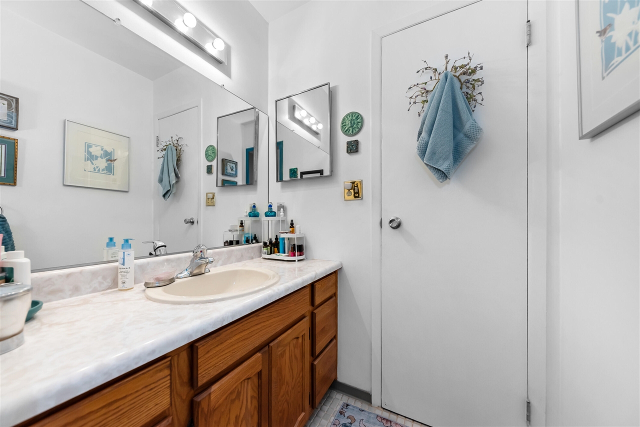 618 Watersedge Drive, Ann Arbor, MI, 48105-2515