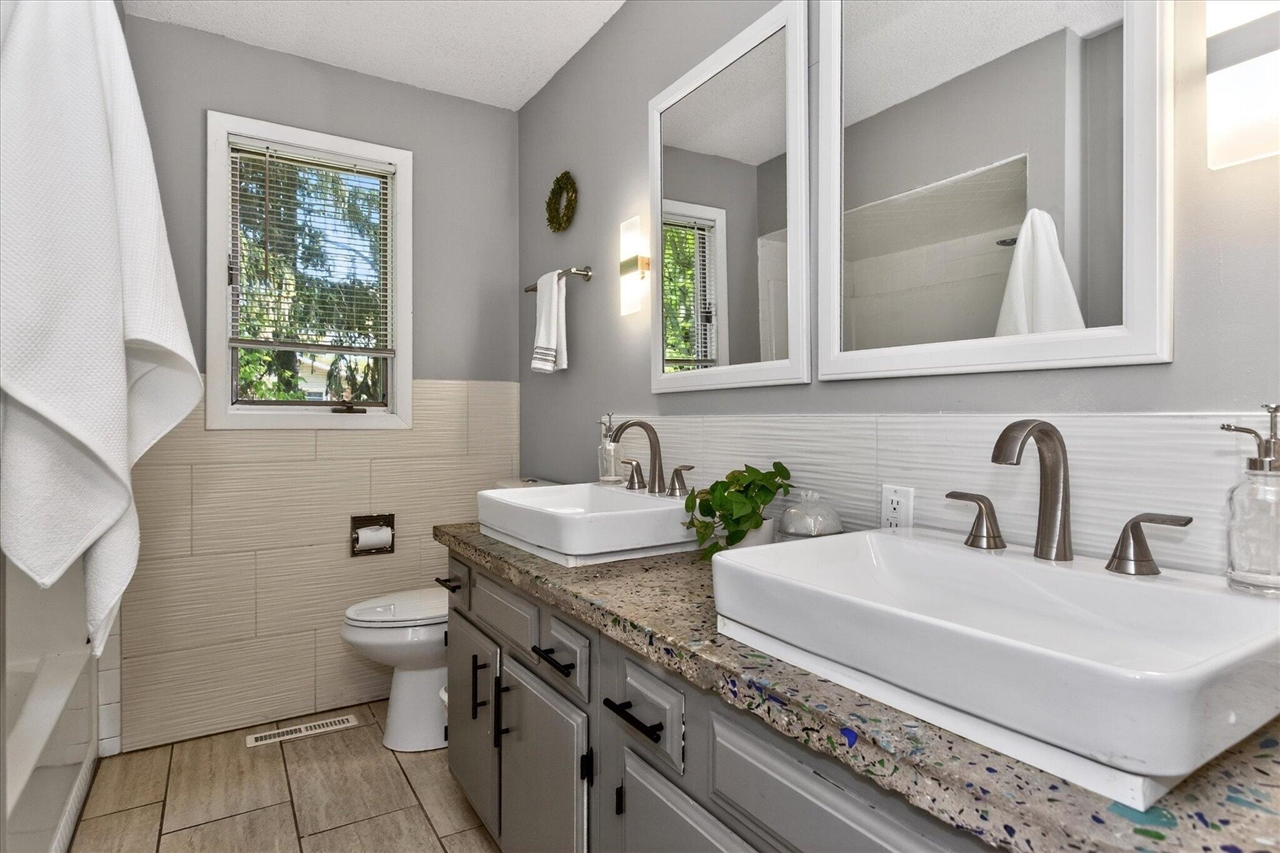 1339 W Marquette Woods Road, Saint Joseph, MI, 49085-9772